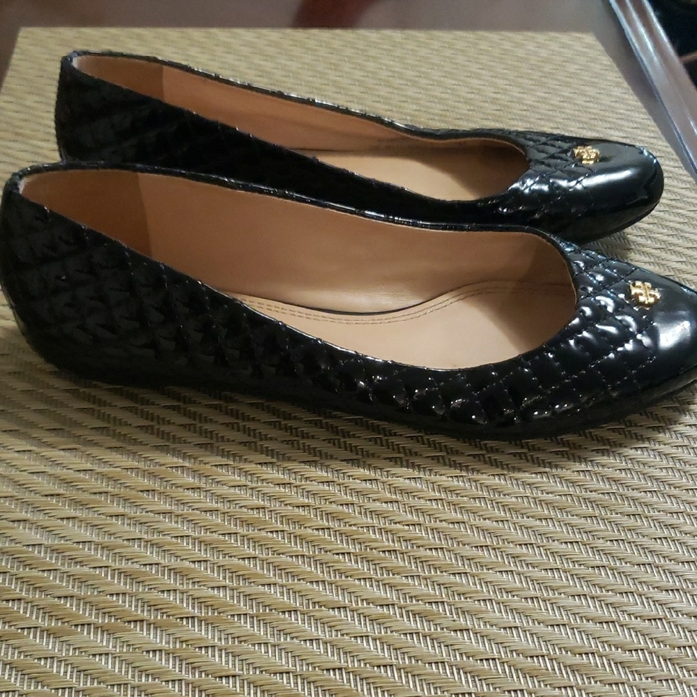 Tory Burch Black Quilted Patent Leather Ballet Flats - Picture 2 of 7